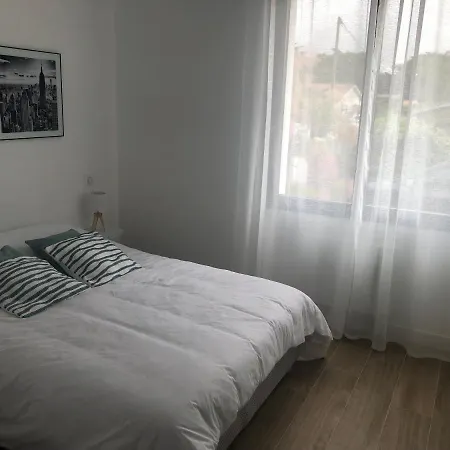 Maison Face Acces Plage, 4 Chambres, 11 Personnes Feriehus *