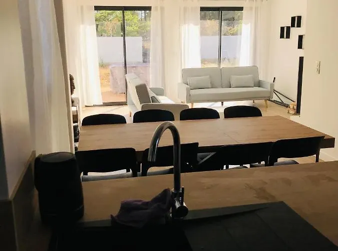 Maison Face Acces Plage, 4 Chambres, 11 Personnes Feriehus *